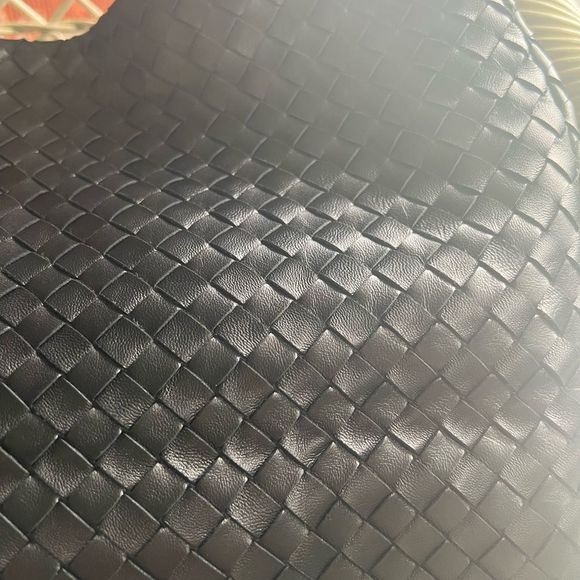 Bottega Veneta  woven Shoulder Bag - Picture 4 of 9